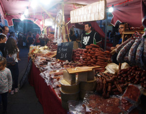 Puestos de distinta índole ofrecerán a los visitantes los mejores productos.