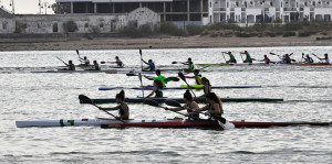 Buen nivel de participación en la XXII Regata Internacional de Piragüismo Río Guadiana. / Foto: J. L. Rúa.