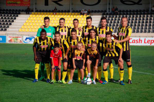 Formación inicial del San Roque ante el Villanovense. / Foto: @SanRoqueLepe.