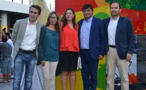 La presidenta del club, Manuela Romero, junto a autoridades y patrocinadores.