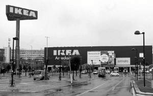 El gigante sueco comenzó la temporada en Huelva con una fuerte inversión inicial en catálogos de papel.