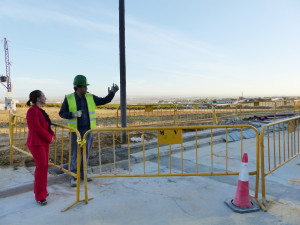 Reponsables municipales han visitado las obras de mejora del servicio eléctrico.