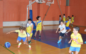 Por encima de la competición, los niños y niñas se divirtieron en una gran jornada deportiva.