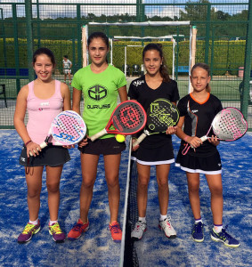 Excelente papel de Valeria Atencia -a la derecha- en el último torneo disputado en Alicante.