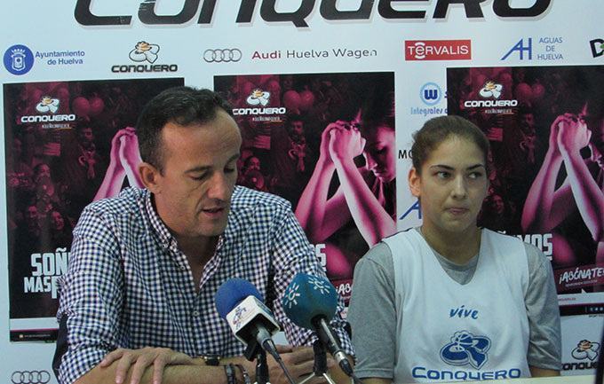 Gabi Carrasco y Rosó Buch, durante la rueda de prensa.