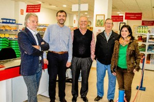 Enrique ha concedido una entrevista a Huelva Buenas Noticias en el Economato Resurgir. / Foto: Cinta García.