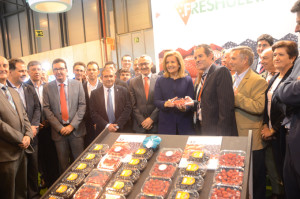 Fátima Báñez ha visitado los stands onubenses en Fruit Attraction.