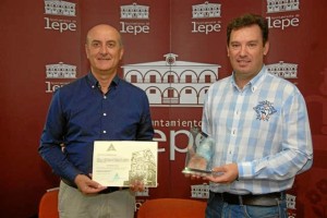 Premio a la Participación y Transparencia concedido al Ayuntamiento de Lepe por el Colegio Oficial de Arquitectos de Huelva (COAH).