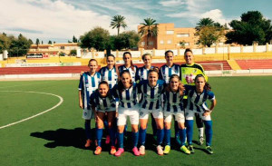 Formación del equipo onubense en su partido en La Rambla. / Foto: @sportinghuelva.