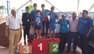 Los ganadores de la prueba náutica celebrada en las instalaciones del Real Club Marítimo de Huelva.