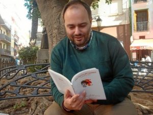 Manuel destaca la buena situación de la literatura joven de Huelva.