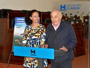 Entrega de premios a los ganadores del XXXIII Campeonato Provincial de Caza Menor con perro./ Foto: Pablo Sayago.