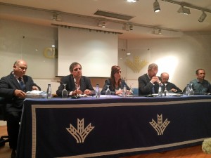 Imagen de los participantes del primer debate de Iniciativa Huelva.