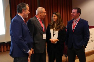 Valdés junto al resto de participantes en la mesa redonda en la que participó en el Salón Internacional de la Minería de Sevilla.