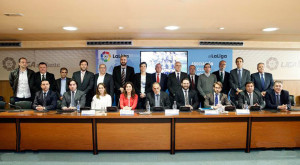 Imagen de los clubes en la constitución de la Asociación de Clubes de Fútbol Femenino. / Foto: LaLiga.