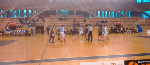 Gran partido y no menos grande la victoria del CB San Juan en cancha pacense. / Foto: @BbBadajoz.