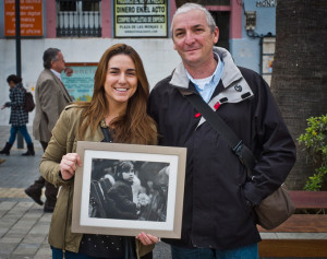 Carmen y Julián, en su reencuentro en la Plaza de las Monjas. / Foto: Pablo Rodríguez.