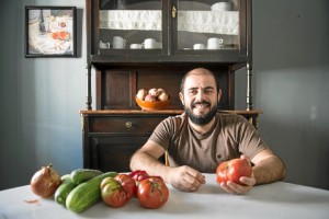 Sebas Molina, promotor del proyecto Tomates felices. /Foto Vanesa Nuñez, (Vanniedades es su página de Facebook).