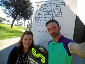 El onubense, junto a su pareja Rosario Fernández. 