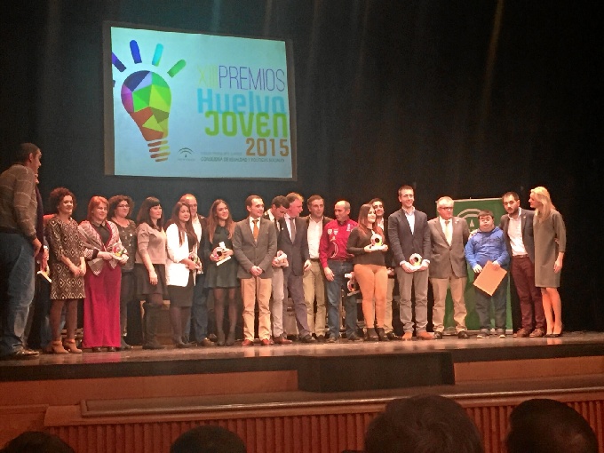 Galardonados en los Premios 'Huelva Joven' 2015.
