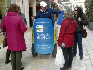 Segways móviles recorrerán las calles onubenses, durante los próximos días promocionando la cita.