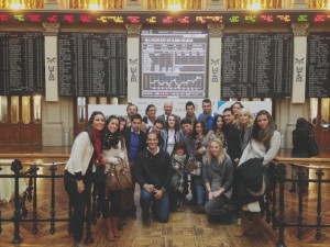 Visita de estudiantes de la UHU a la Bolsa de Madrid.