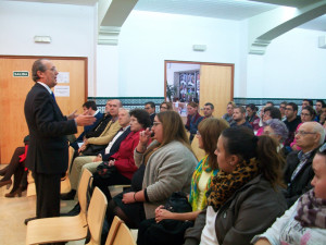 En Huelva se realizan 60 programas de ayuda gracias a los voluntarios.