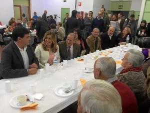 Díaz ha estado acompañada por el primer edil, Gabriel Cruz.