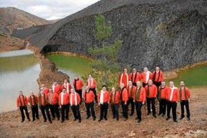 El grupo de campanilleros Hogueras y Candiles ofrece un concierto este lunes en el Gran Teatro.