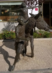 Monumento a Platero en Moguer.