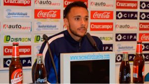 Aitor Brioso, en rueda de prensa. / Foto: www.recreativohuelva.com.