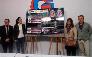 Un momento del sorteo de las semifinales de la Copa dela Reina de baloncesto. / Foto: www.feb.es.