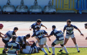 Un momento del partido del primer equipo del Bifesa Tartessos, en el que amarró la permanencia pese a perder.