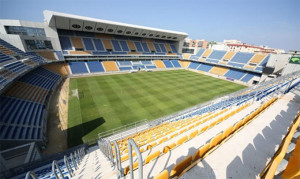 Por 15 euros podrán asistir los aficionados del Decano al Cádiz-Recre en el Carranza. / Foto: web.cadizcf.com.