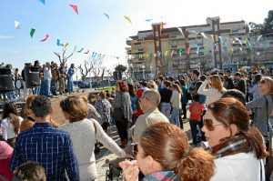 Punta Umbría ha vivido hoy su primer acto del Carnaval de la Luz 2016, la Berdigoná,