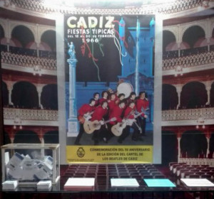 Cartel de 'Los Beatles de Cádiz' que cuelga estos días en el Teatro Falla.