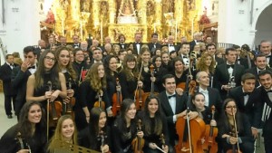 Foto de familia el concierto ofrecido en El Rocío. 