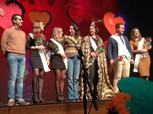 El teatro municipal Puerta del Andévalo de Valverde del Camino ha acogido la IV Gala ‘Se abre la puerta del Carnaval’.