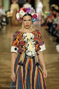 Diseño inspirado en Frida Kahlo de su anterior colección. / Foto: sergiovidal.com