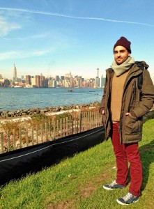 Entre 2010 y 2012, ya vivió en Nueva York, cursando un máster de escritura en New York University, con la ayuda de una beca Talentia.