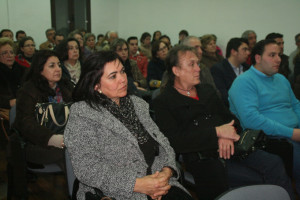 Numeroso público acudió a la presentación.