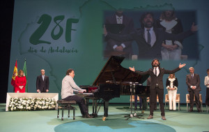 Árcangel ha interpretado el Himno de Andalucía.