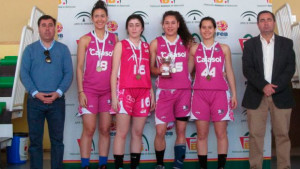 Componentes del equipo junior del CB Conquero, que han ganado en el torneo 3x3 en Córdoba. / Foto: www.cbconquero.es.