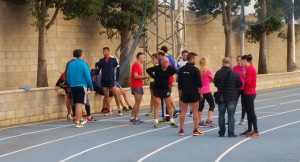 Las pruebas físicas marcaron el inicio del Curso de Monitor Nacional de Atletismo en San Juan.