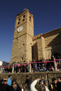 Muchos vecinos no han querido perderse el evento. / Foto: www.vueltaandalucia.es