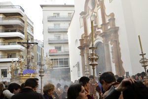 El Cristo del Buen Viaje abandonaba tras una semana de cultos la Parroquia de la Concepción