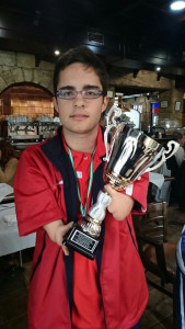 Con su copa del Campeonato de Andalucía.