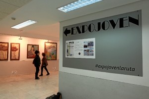 La sala ‘Expojoven’ ha abierto sus puertas como un revulsivo para la promoción de los jóvenes creadores de la ciudad.