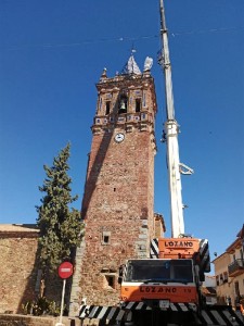 Momento d ela retirada de los pináculos para su restauración. 