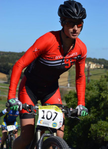 Rocío Espada, ganadora en la categoría femenina, en pleno esfuerzo. / Foto: Escobar.